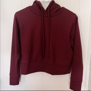🌸 Cropped maroon hoodie